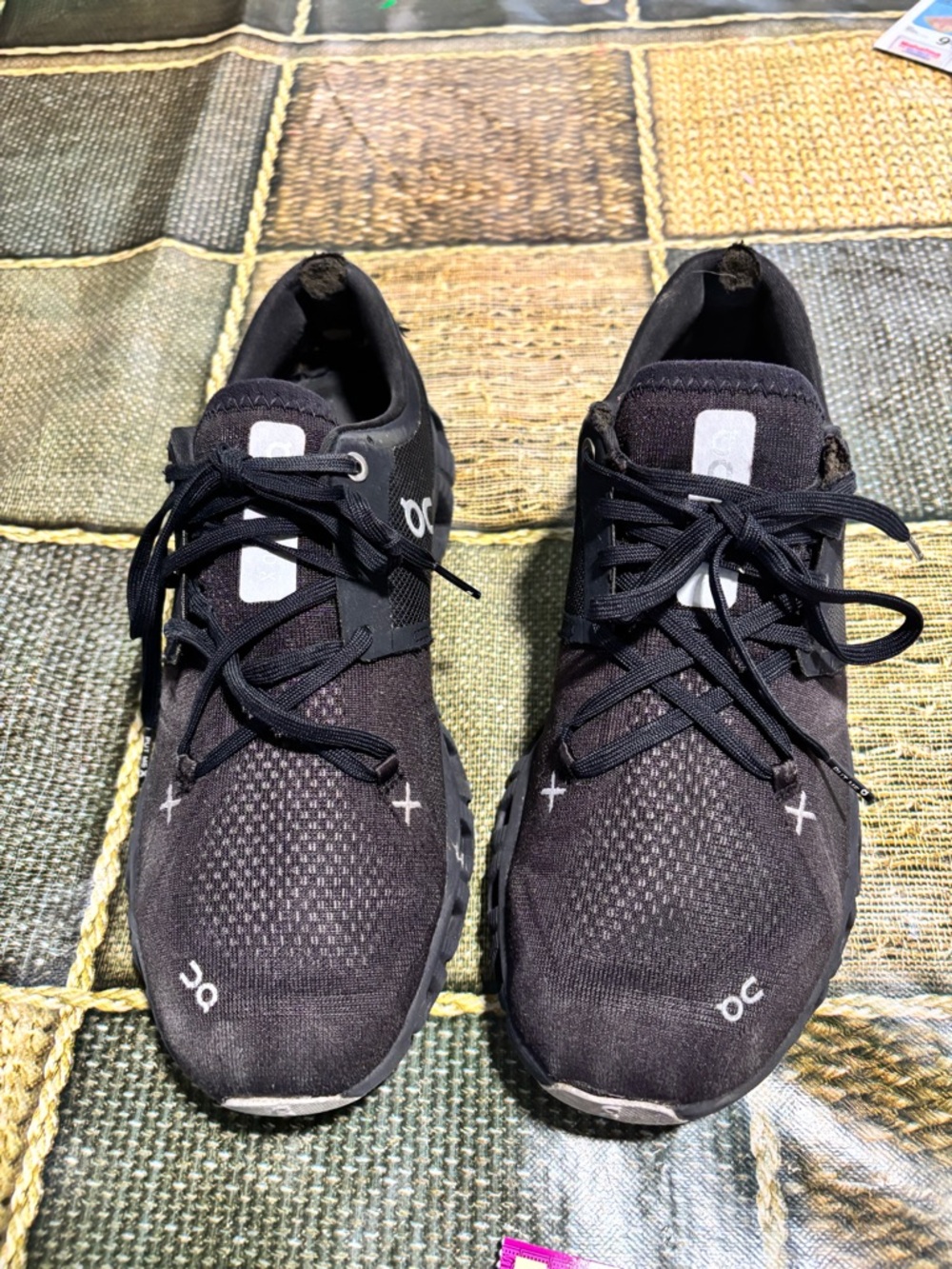 On Running Black Men's Knit Cloud Sneakers